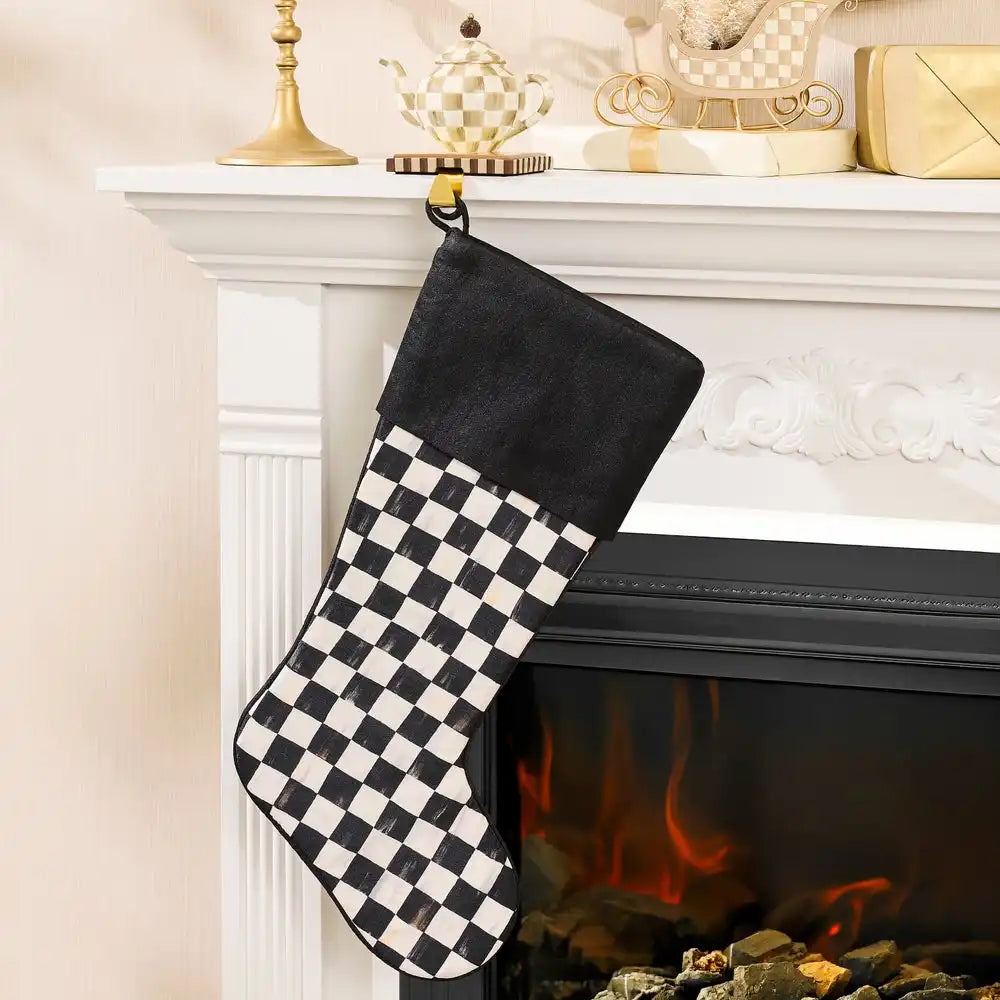 Courtly Check Stocking Secondary image