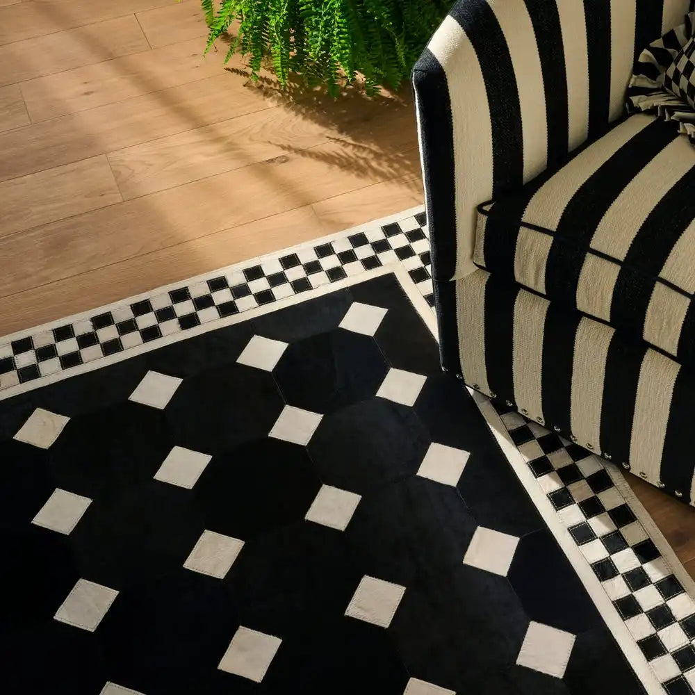 White Tile Hair on Hide 6' Round Rug