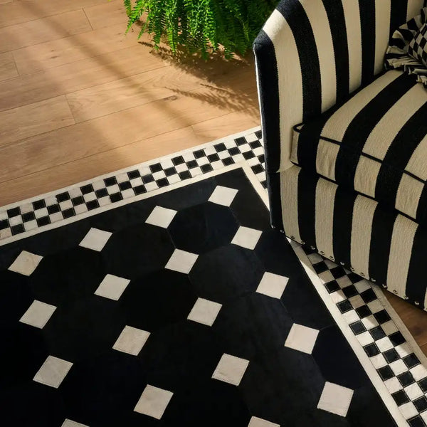 White Tile Hair on Hide 6' Round Rug