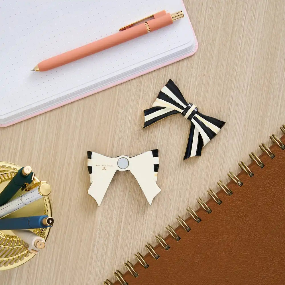 Courtly Bow Magnets, Set of 2 Secondary image
