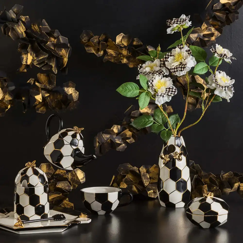 Queen Bee Vase Secondary image