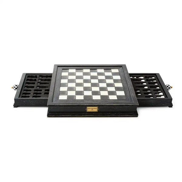 Courtly Check Chess Set