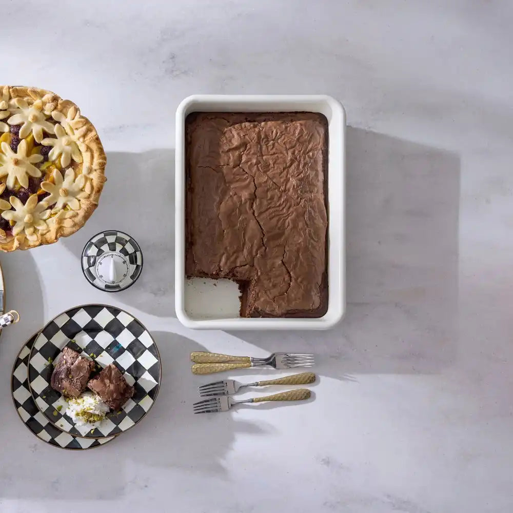 Mocha Check 9" x 13" Baking Pan