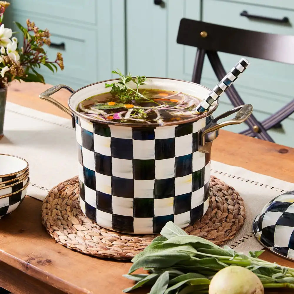 Courtly Check 7 Quart Stockpot Secondary image