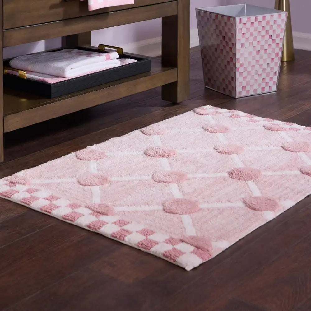 Black Lattice & Dot Bath Rug