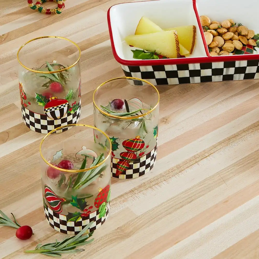 Deck the Halls Wine Glass