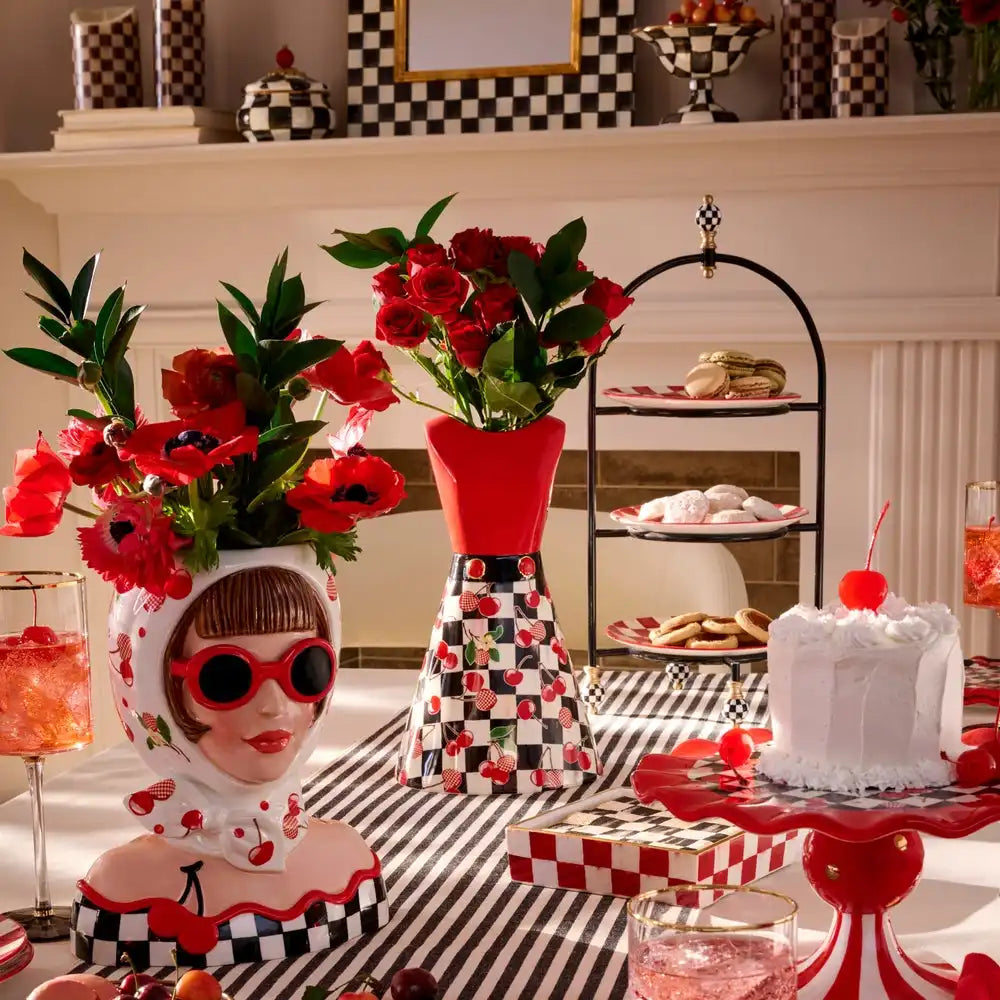 Mon Cheri Short Dress Vase