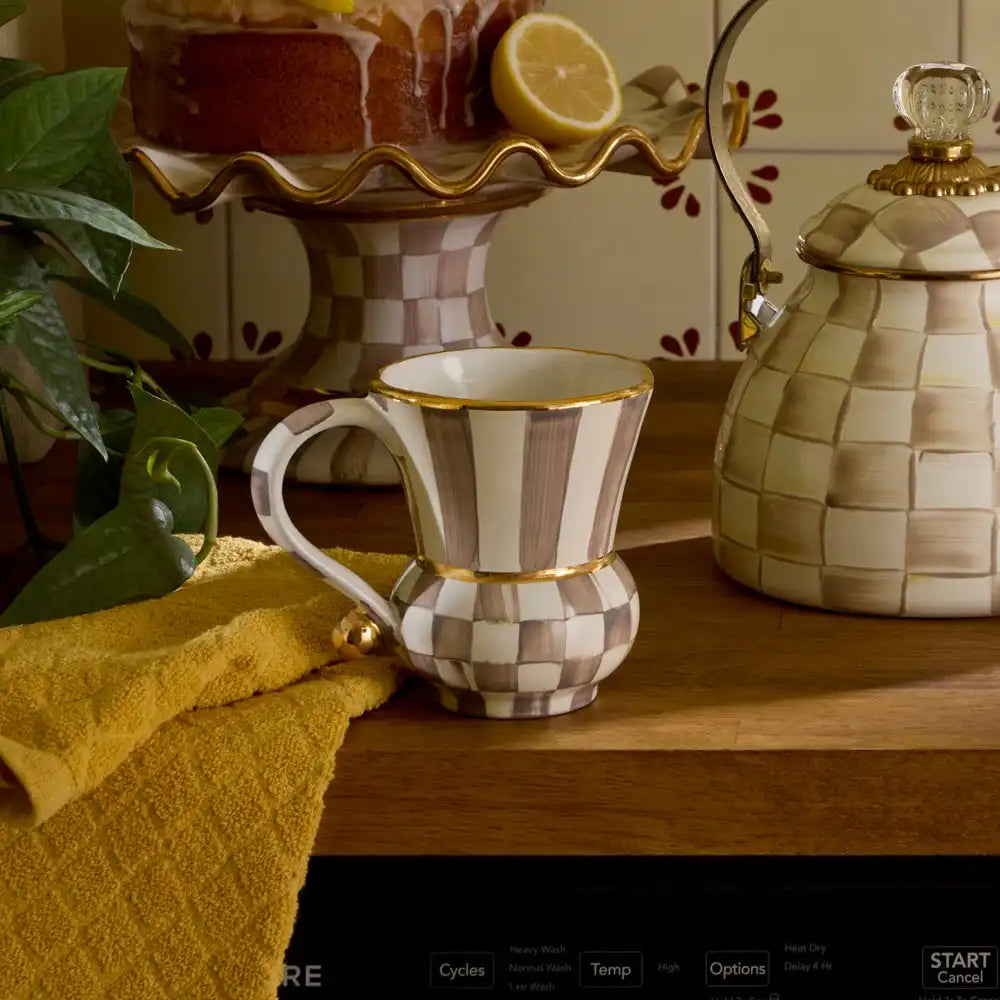 Rosy Check Ceramic Mug