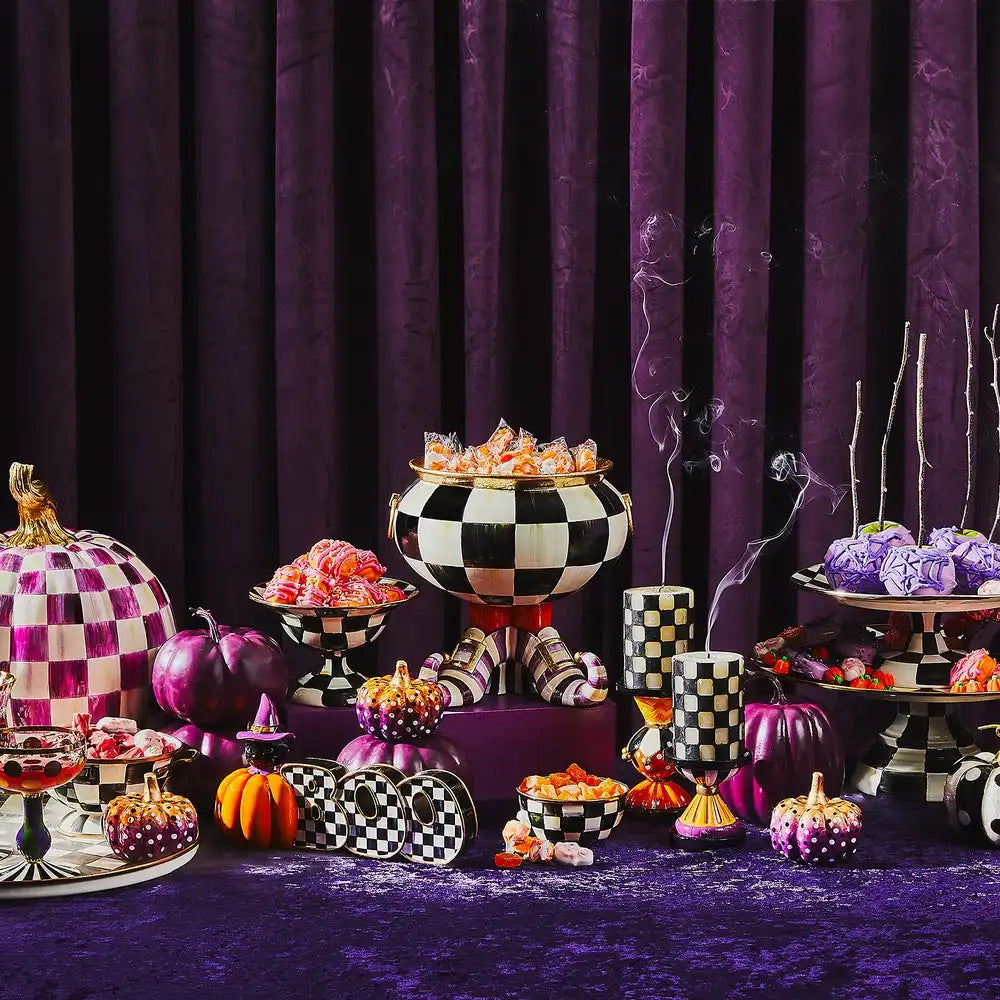 Witch's Boot Cauldron Secondary image