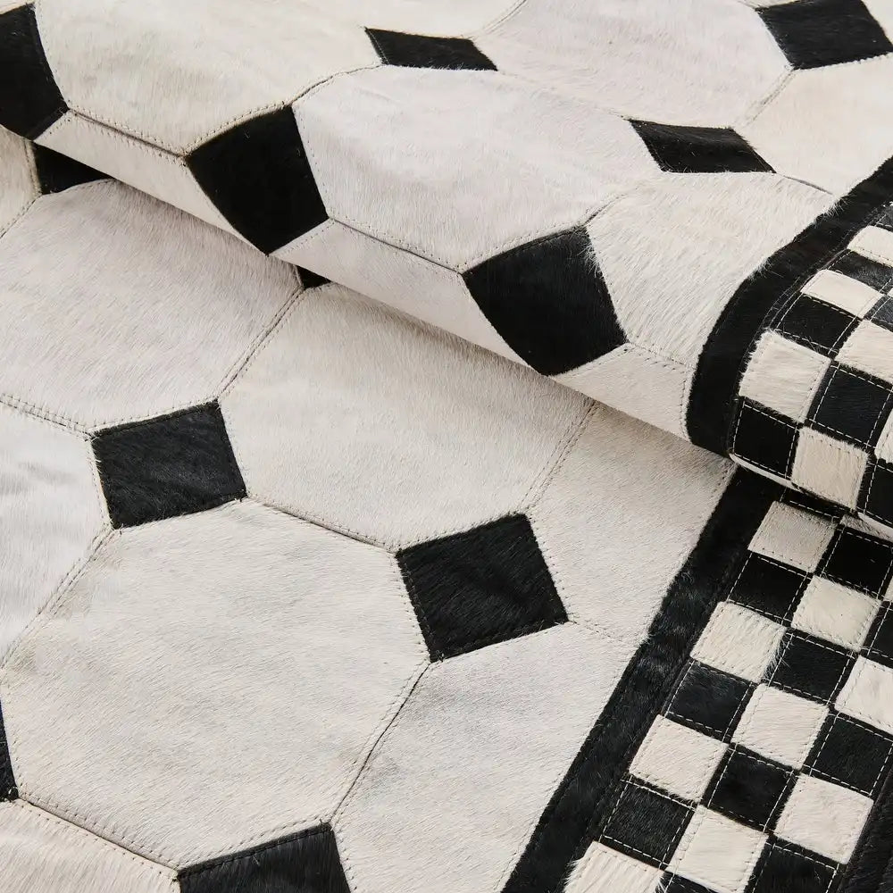 White Tile Hair on Hide 6' Round Rug