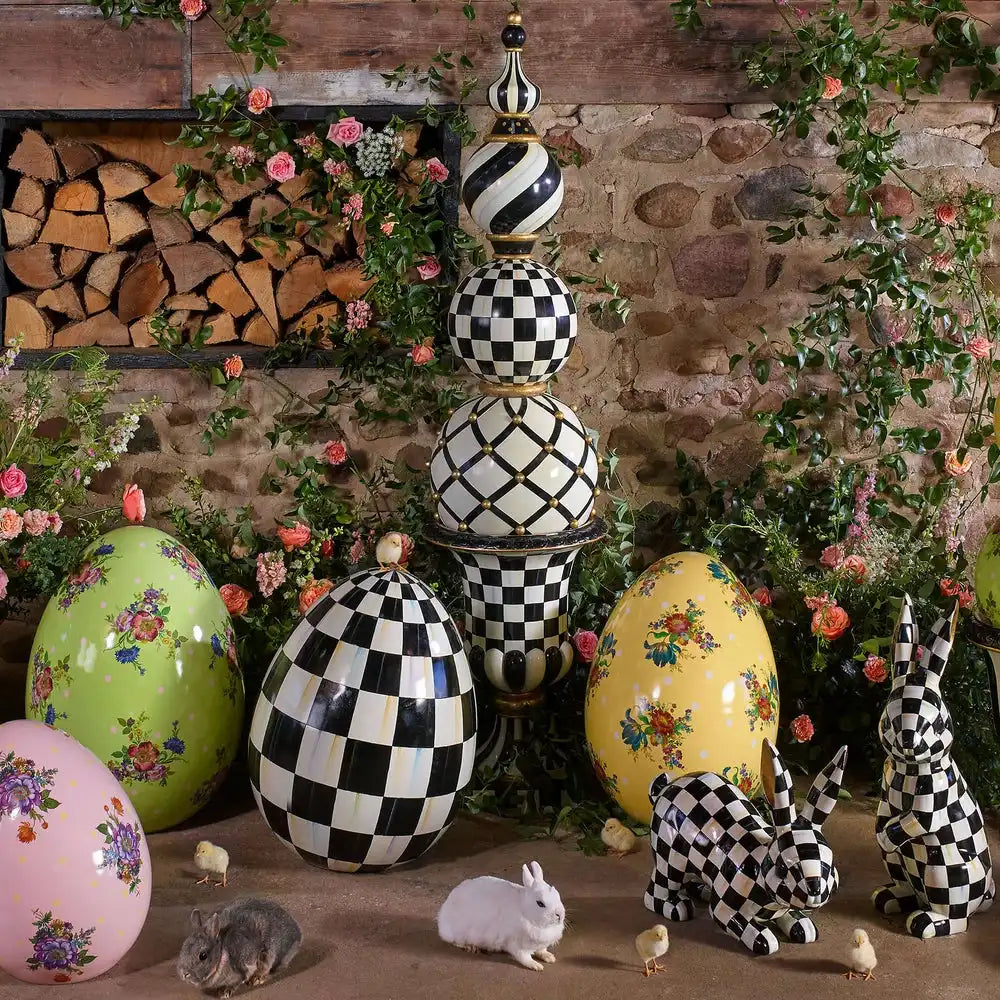 Courtly Check Trophy Topiary Secondary image