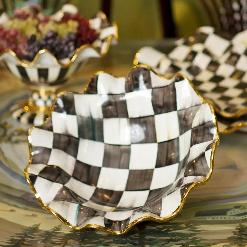 Rosy Check Medium Ceramic Fluted Serving Bowl