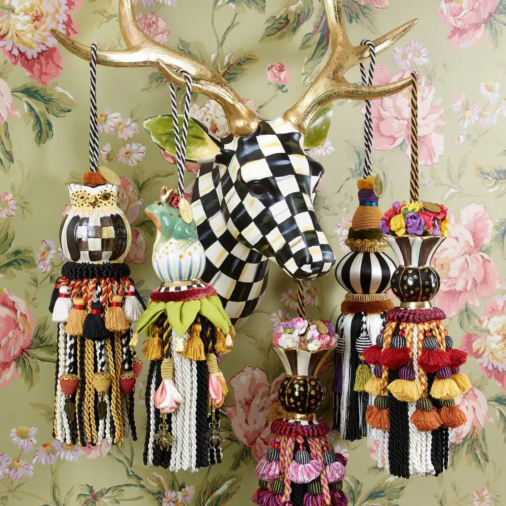 Courtly Check Small Deer Secondary image