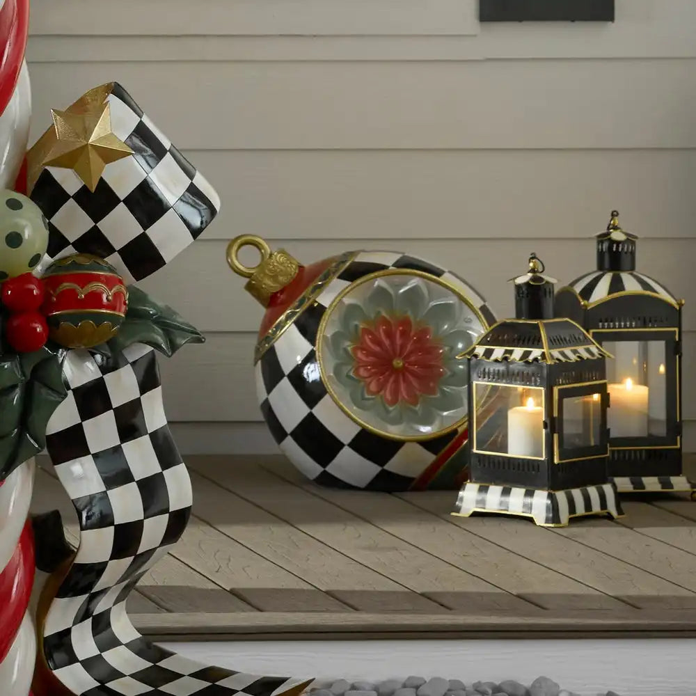 Reflector Illuminated Medium Trophy Ornament Secondary image