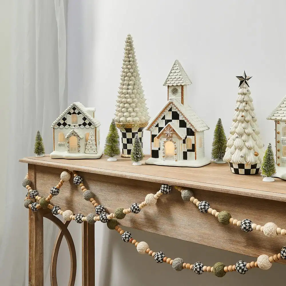 Gingerbread Illuminated Cottage