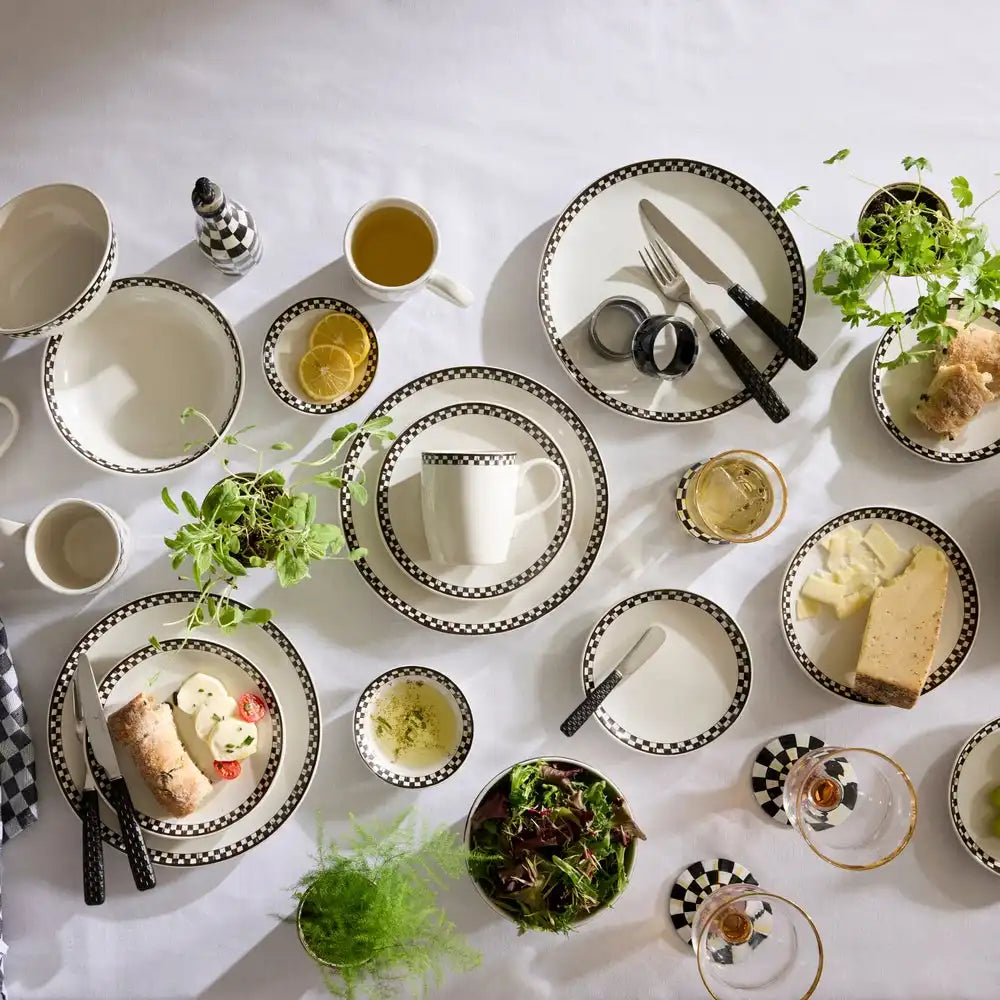 Courtly Check Everyday Lunch Plates, Set of 4 Secondary image