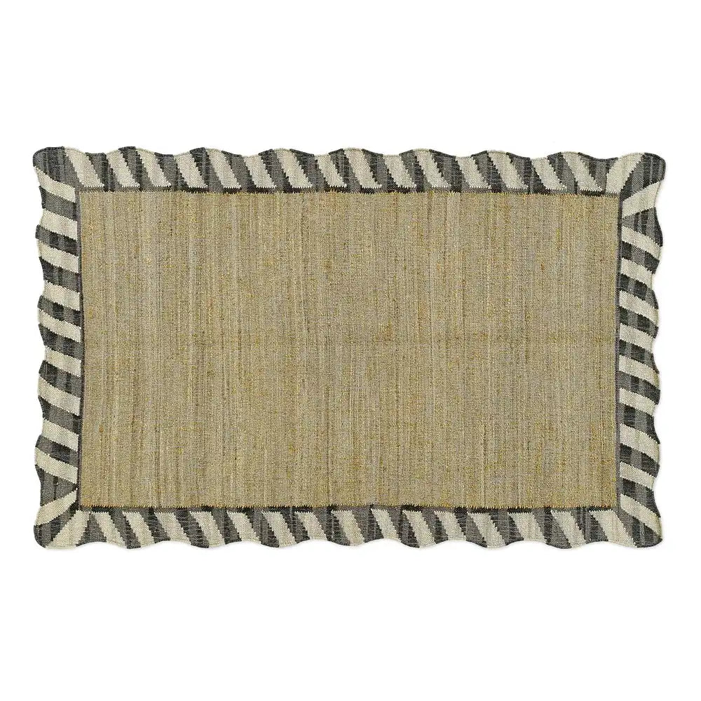 Jute Scalloped Black and White 5' x 8' Rug Main image
