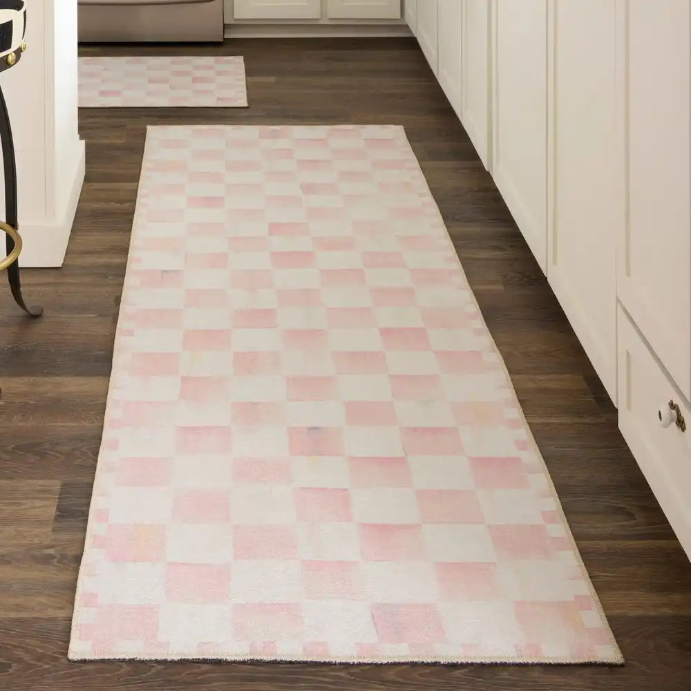 Rosy Checkered 3' x 5' Washable Rug