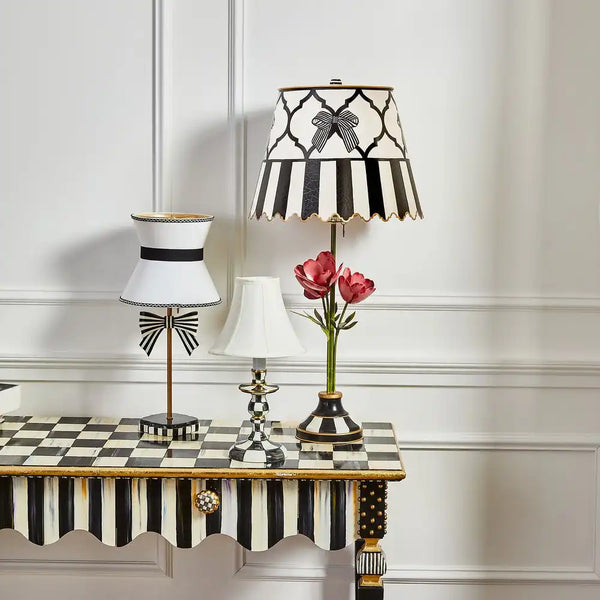 Pretty As A Bow Table Lamp