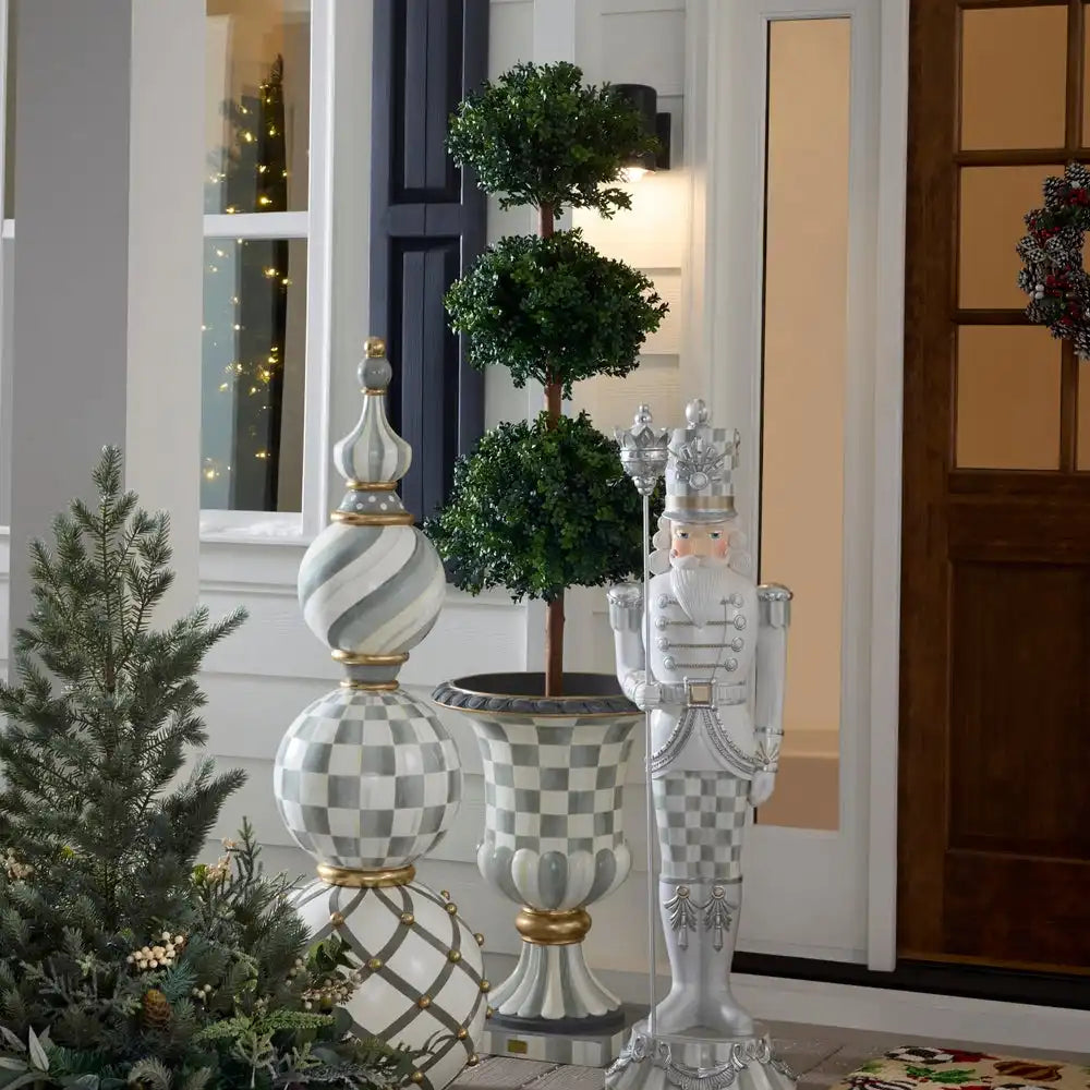 Courtly Stripe Urn