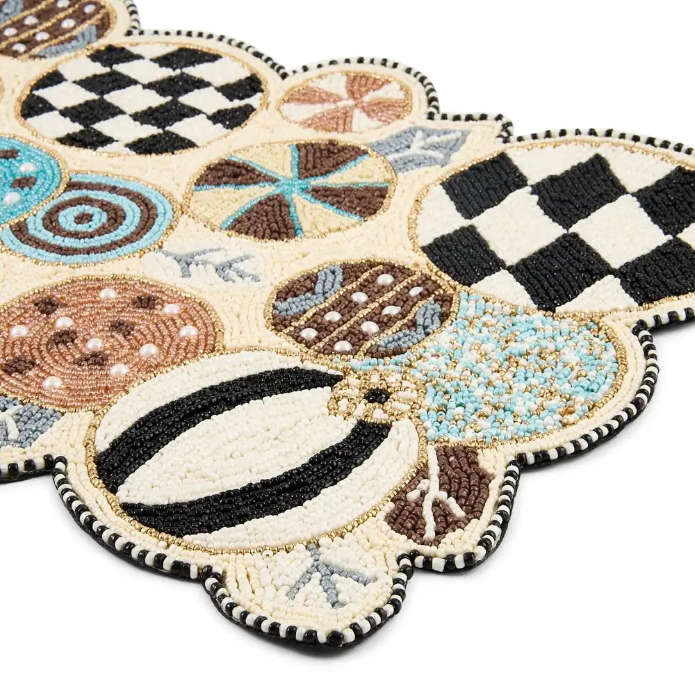 Natural Noel Jolly Ornaments Table Runner