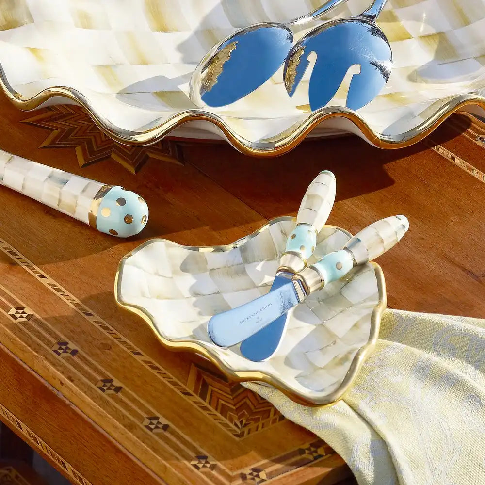 Parchment Check Fluted Heart Plate Secondary image