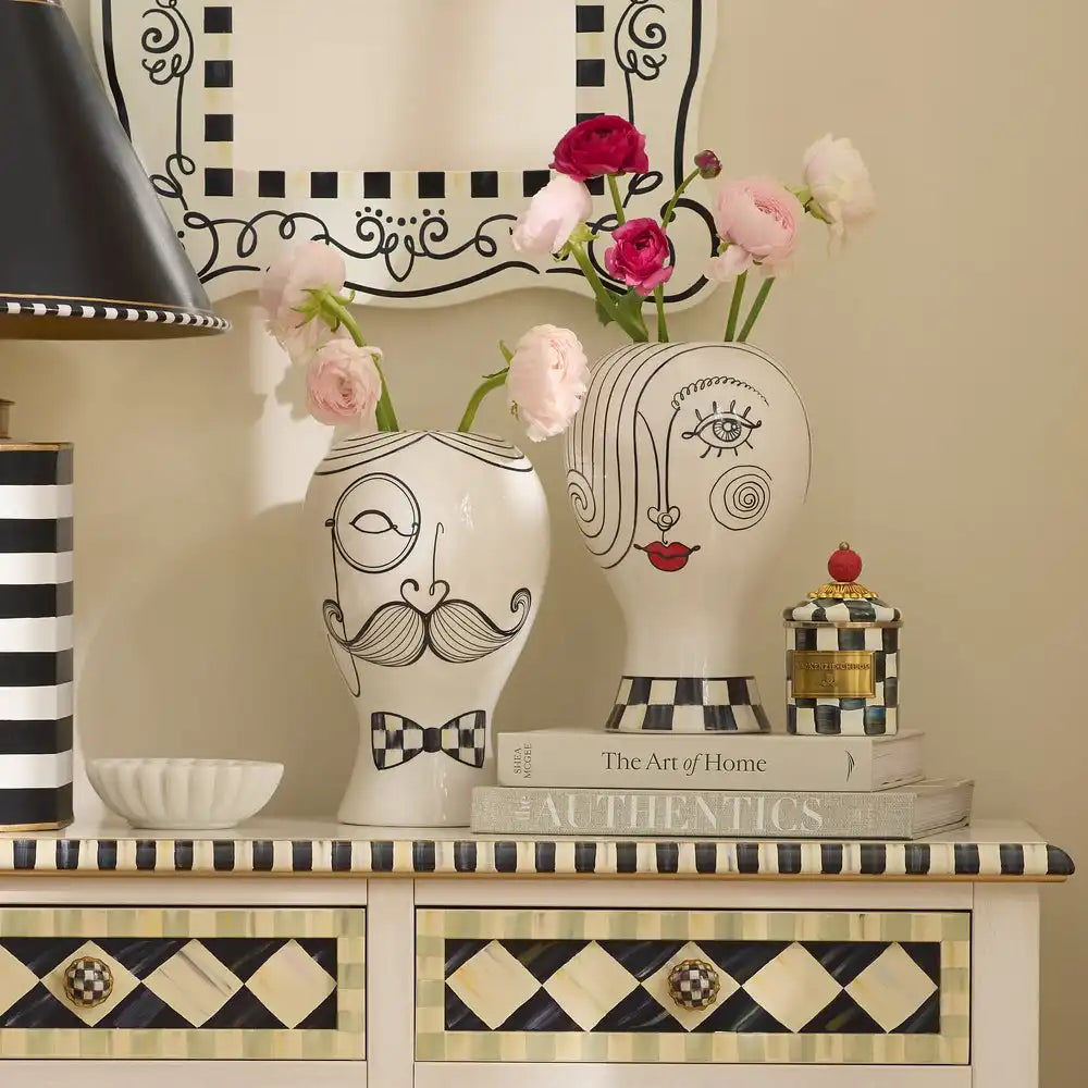 Doodles Lady Head Vase Secondary image