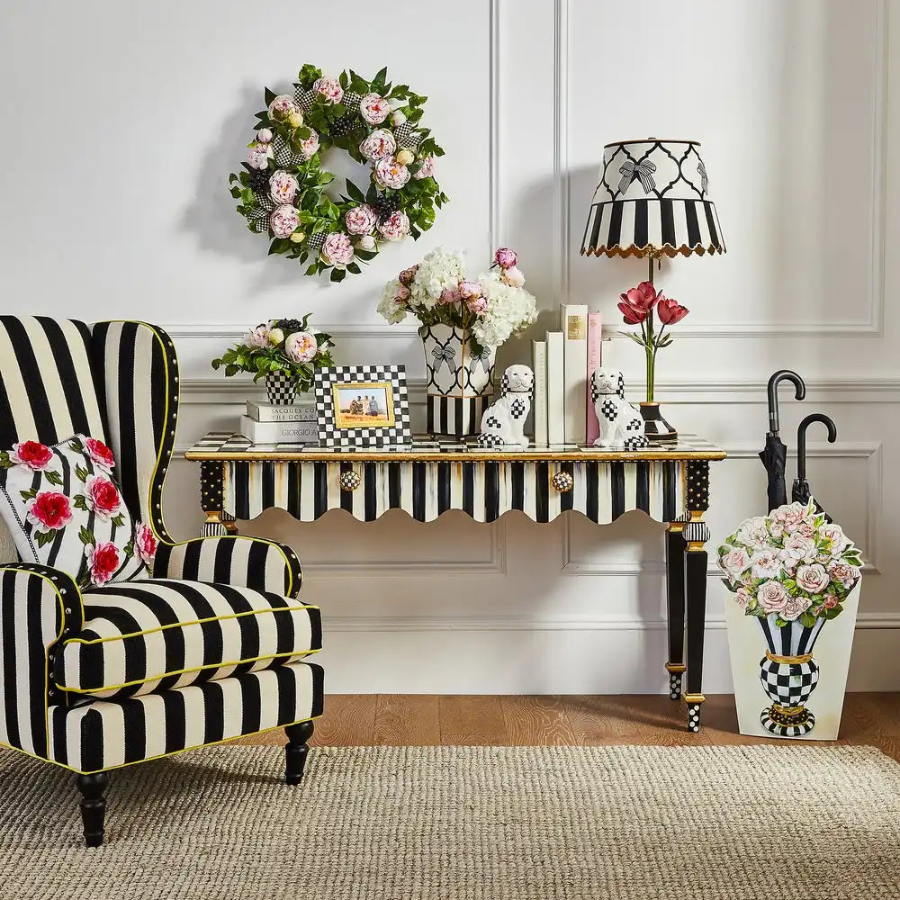 Flower Show Table Lamp