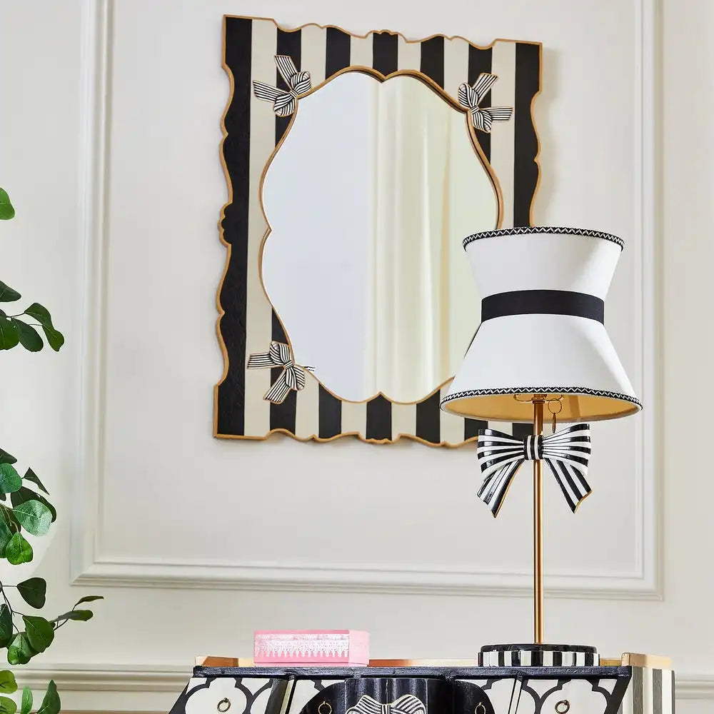Pretty As A Bow Table Lamp