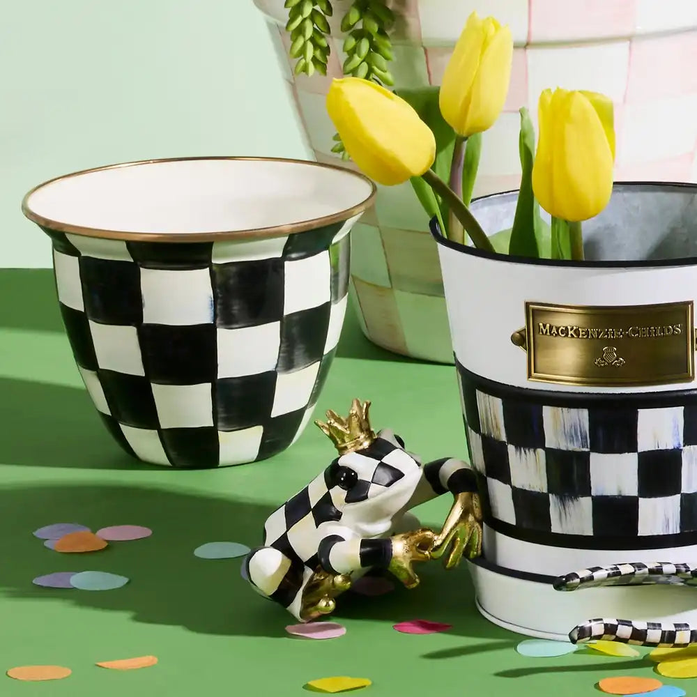 Mocha Check Squirrel Pot Climber