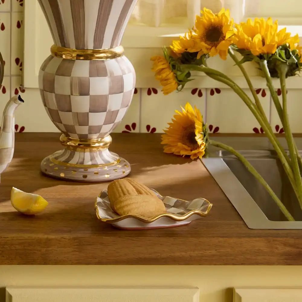 Mocha Check Ceramic Heart Plate