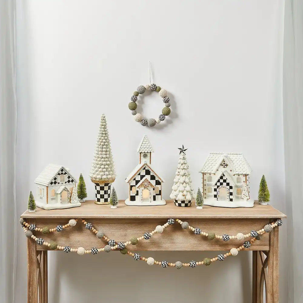 Gingerbread Illuminated Cottage