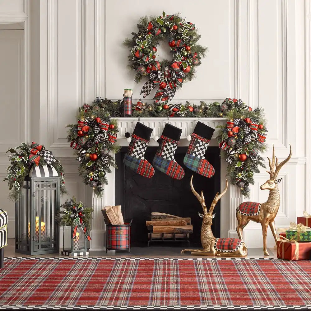 Tartastic Illuminated Garland Secondary image