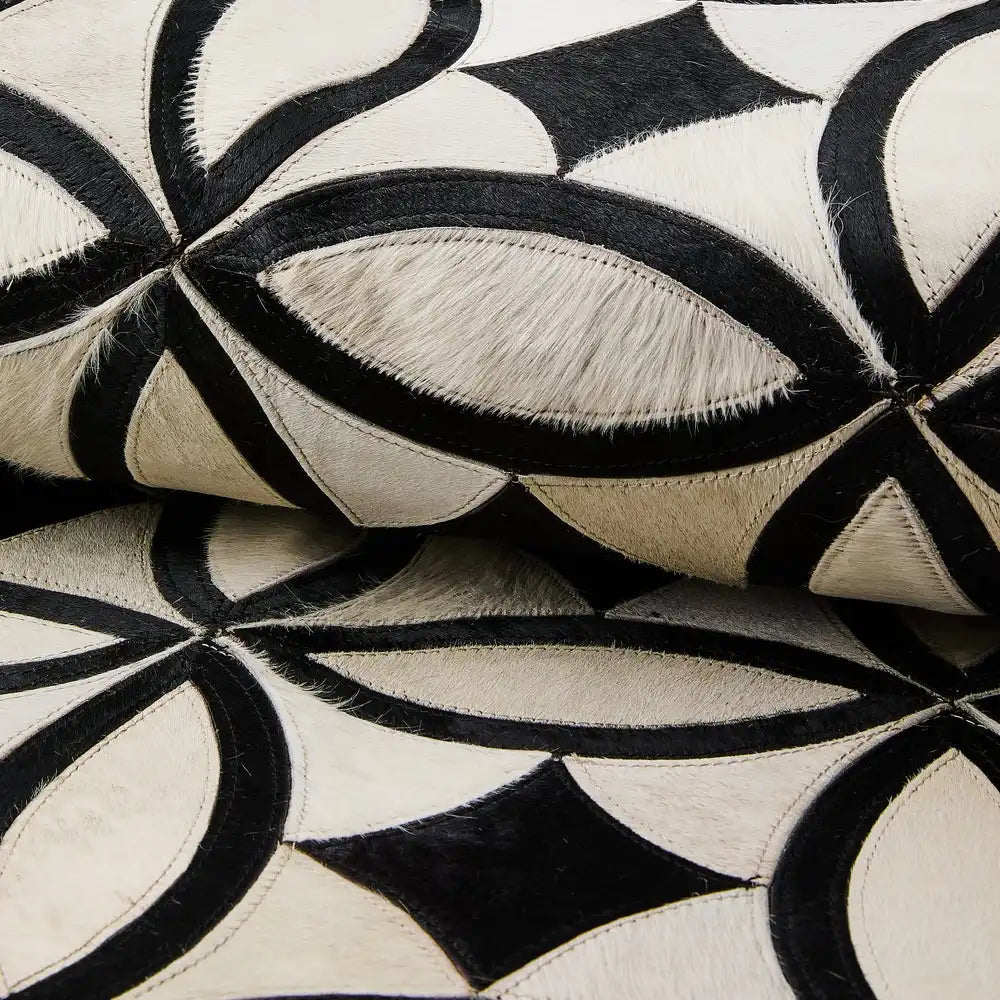 White Kyoto Hair on Hide 6' Round Rug